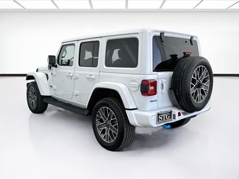 Used 2023 Jeep Wrangler Unlimited Sahara AWD/4WD image 6