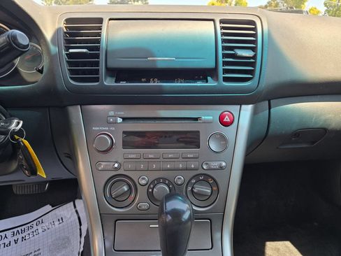 Used 2006 Subaru Outback 2.5i AWD/4WD image 15