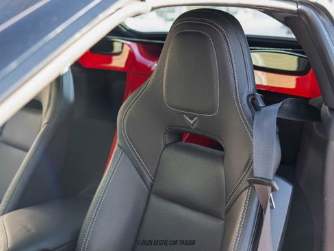 Used 2018 Chevrolet Corvette Stingray Convertible w/ 2LT Preferred Equipment Group image 30