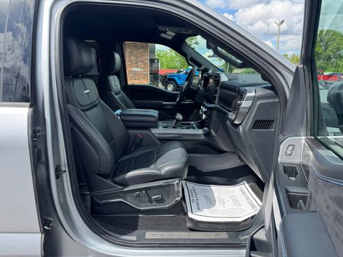 Used 2025 Ford F150 Platinum AWD/4WD image 16