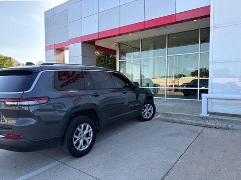 Used 2022 Jeep Grand Cherokee L Limited AWD/4WD image 5