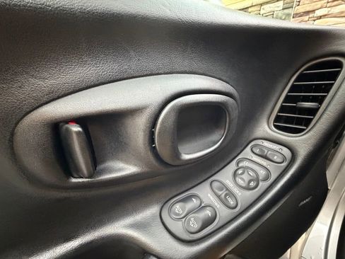 Used 2003 Chevrolet Corvette Z06 w/ Memory Package, 3 Drivers image 19