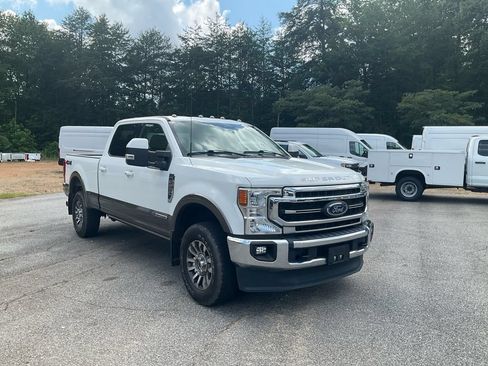 Used 2022 Ford F250 Lariat w/ Lariat Ultimate Package AWD/4WD image 3