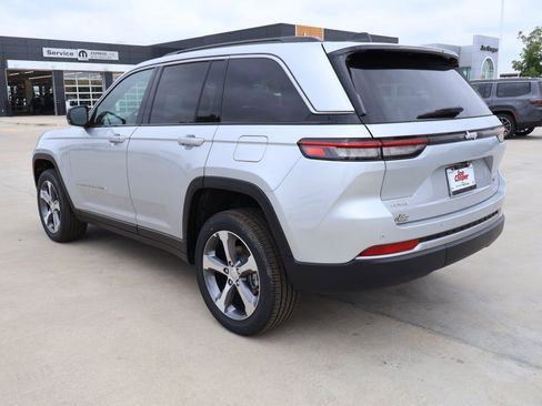 New 2026 Jeep Grand Cherokee Limited AWD/4WD image 24