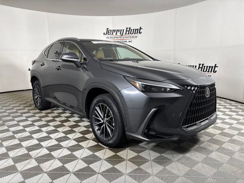 Used 2024 Lexus NX 250 FWD w/ Cold Area Package image 4