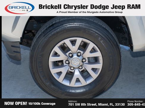 Used 2017 Toyota Tacoma SR5 RWD image 34
