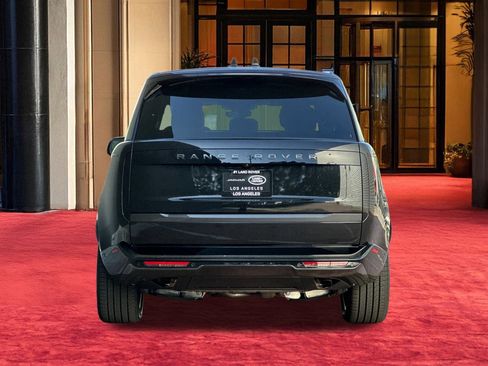 New 2026 Land Rover Range Rover SE image 11