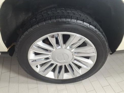 Used 2015 Cadillac Escalade ESV Platinum image 19