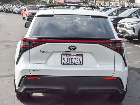 Certified 2025 Toyota bZ4X FWD image 5