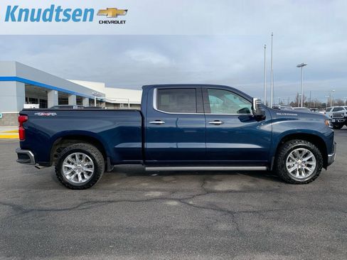 Used 2022 Chevrolet Silverado 1500 LTZ w/ Technology Package image 8