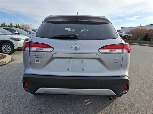 Certified 2023 Toyota Corolla Cross LE image 5