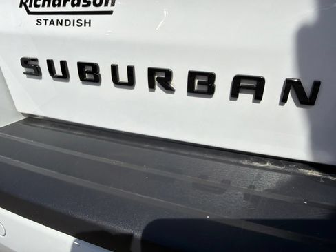 Used 2020 Chevrolet Suburban Premier AWD/4WD image 29