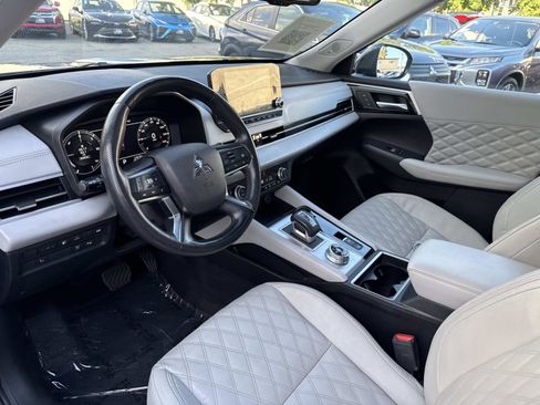 Used 2024 Mitsubishi Outlander SEL image 15