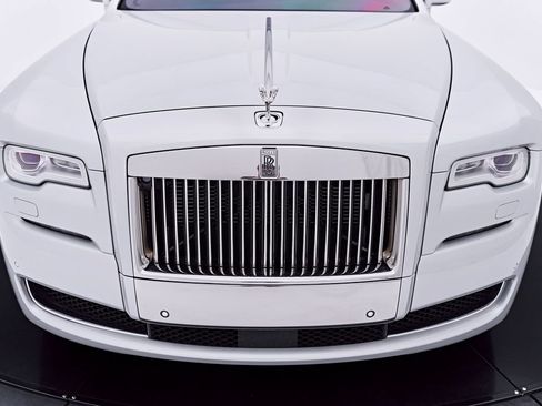 Used 2015 Rolls-Royce Ghost RWD image 22