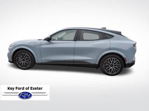 Used 2025 Ford Mustang Mach-E Premium AWD/4WD image 8