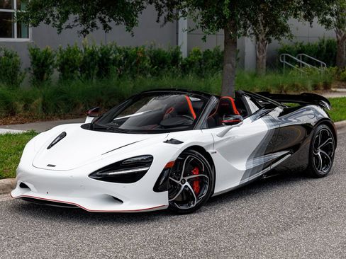 Used 2024 McLaren 750S Spider RWD image 40