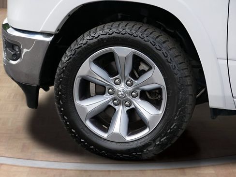 Used 2021 RAM 1500 Limited AWD/4WD image 9