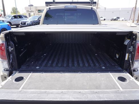 Used 2020 Toyota Tacoma TRD Off-Road w/ Technology Package RWD image 9