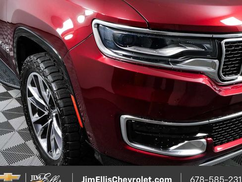 Used 2022 Jeep Wagoneer Series II w/ Premium Group I AWD/4WD image 38
