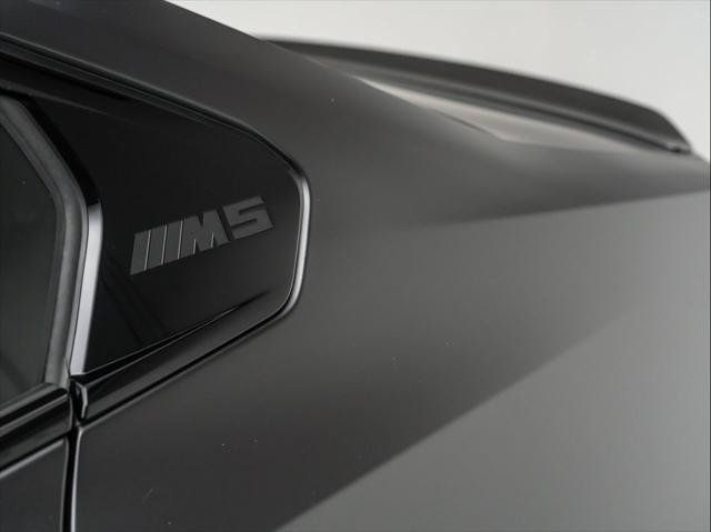 Used 2025 BMW M5 w/ Carbon Package AWD/4WD image 15