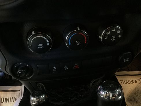 Used 2016 Jeep Wrangler Sport AWD/4WD image 20
