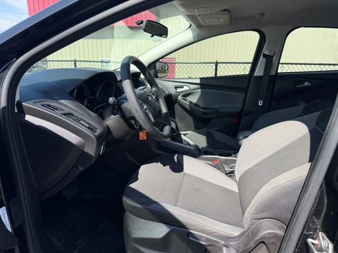 Used 2014 Ford Focus SE FWD image 5