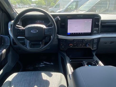 New 2026 Ford F350 XLT w/ XLT Premium Package AWD/4WD image 6