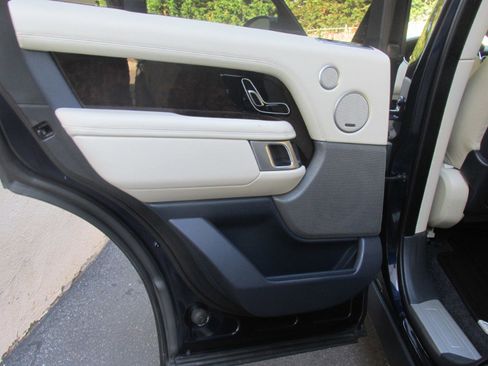 Used 2020 Land Rover Range Rover HSE image 86
