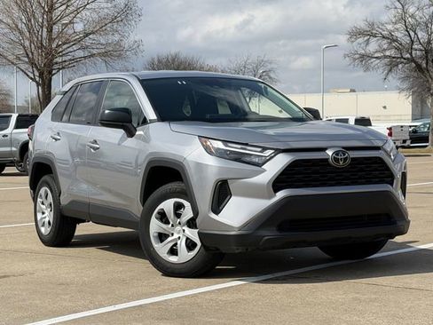 Used 2025 Toyota RAV4 LE image 2
