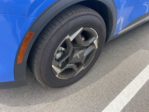 Used 2026 Kia Sportage EX image 4