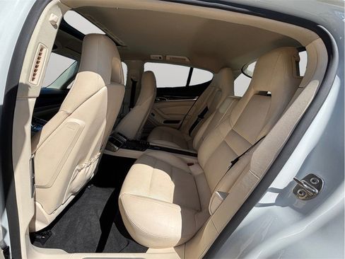Used 2014 Porsche Panamera 4S image 40