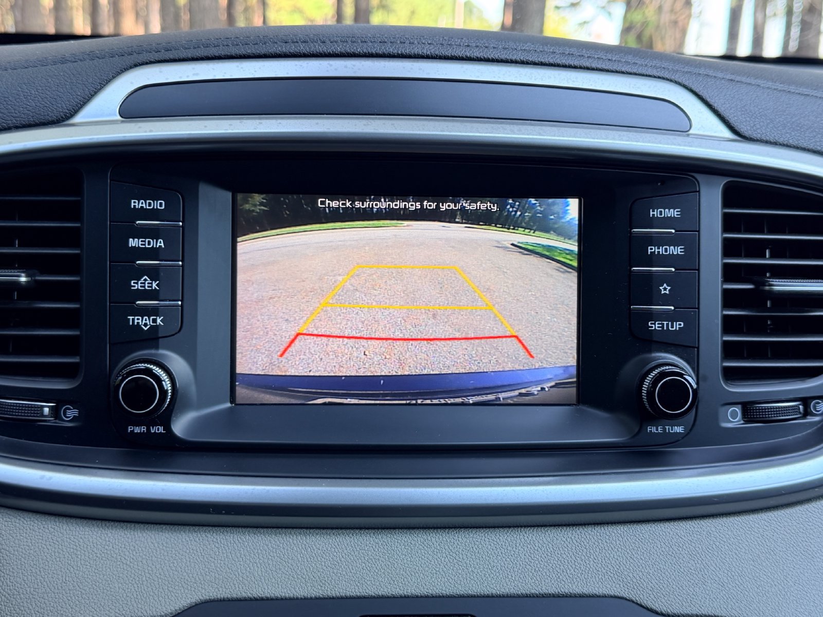 Used 2020 Kia Sorento EX FWD image 4