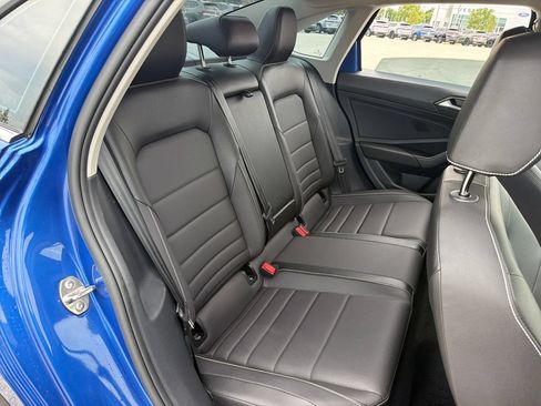 Certified 2024 Volkswagen Jetta SE w/ Panoramic Sunroof Package FWD image 24