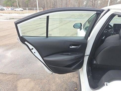 Used 2024 Toyota Corolla SE image 23