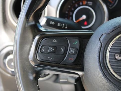 Used 2018 Jeep Wrangler Unlimited Sport S AWD/4WD image 19