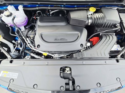 New 2026 Chrysler Pacifica Select w/ S Appearance Package FWD image 21