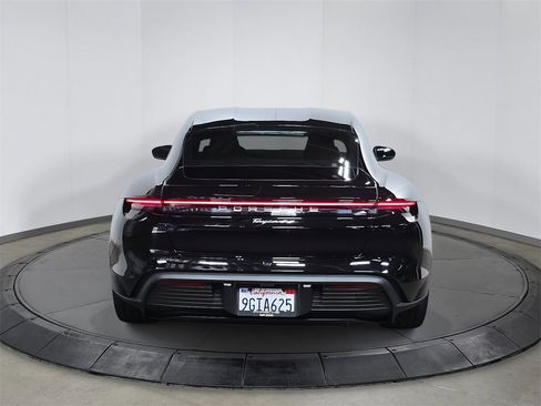 Used 2023 Porsche Taycan image 6