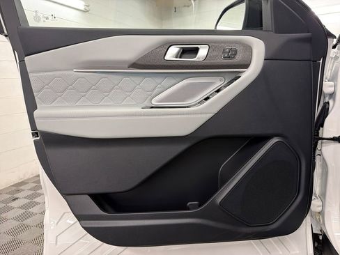 New 2026 Ford Explorer Platinum AWD/4WD image 16