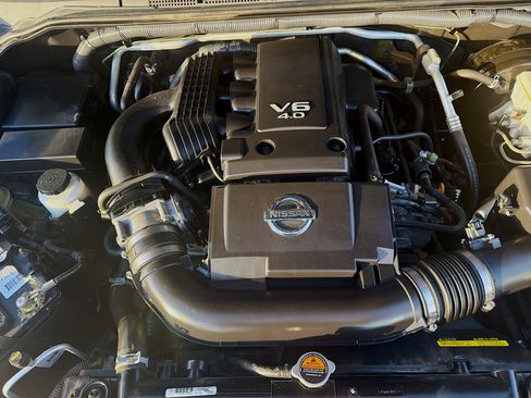 Used 2017 Nissan Frontier SV AWD/4WD image 30