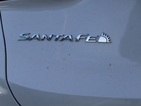 Used 2019 Hyundai Santa Fe Limited image 19