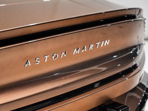 New 2026 Aston Martin Vanquish Convertible RWD image 8
