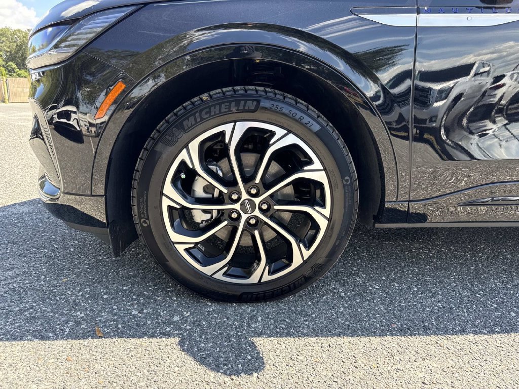 New 2026 Lincoln Nautilus Reserve AWD/4WD image 10