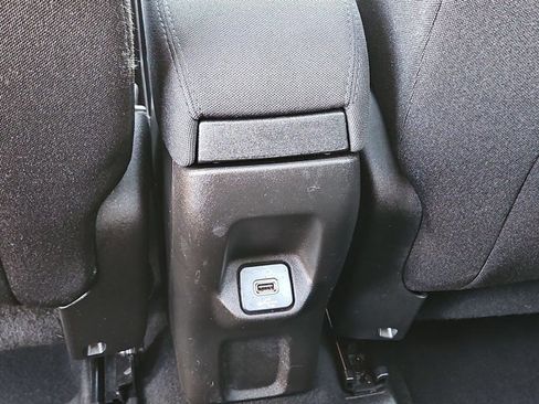 Used 2021 Jeep Renegade Latitude w/ Sun & Sound Group image 15