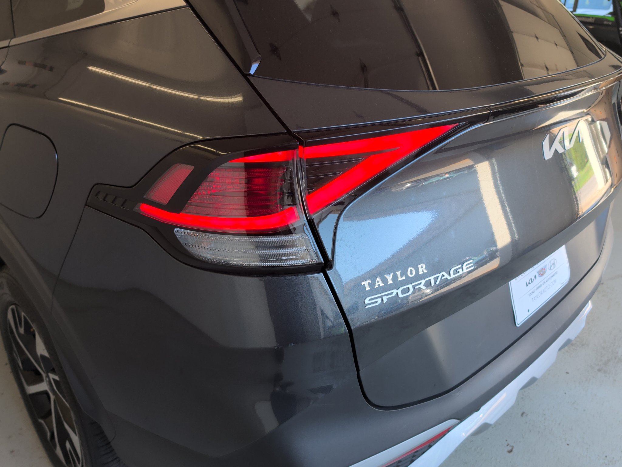 Certified 2023 Kia Sportage EX FWD image 9
