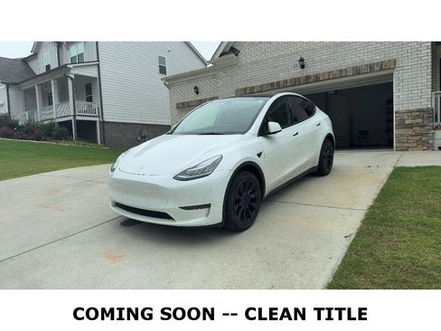 Used 2023 Tesla Model Y Long Range AWD/4WD image 1