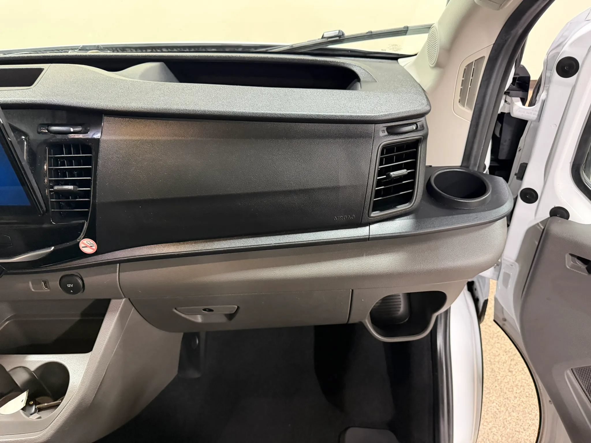 Used 2024 Ford Transit 350 XLT RWD image 35