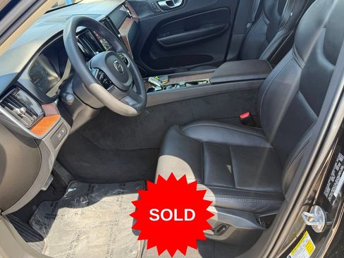 Used 2024 Volvo XC60 T8 Ultimate w/ Protection Package Premier AWD/4WD image 28