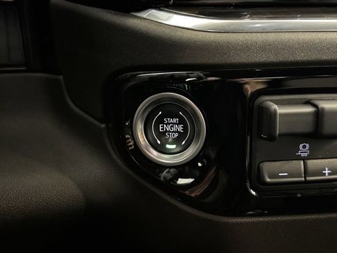 Certified 2025 Chevrolet Silverado 1500 LTZ image 28