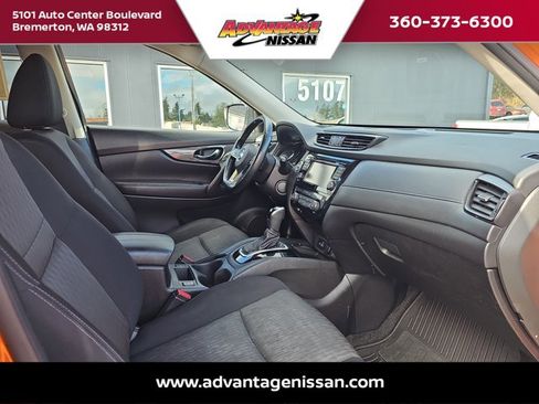 Used 2019 Nissan Rogue SV w/ Sun & Sound Touring Package image 30