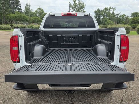 Certified 2022 Chevrolet Colorado LT w/ Fleet Safety Package RWD image 32